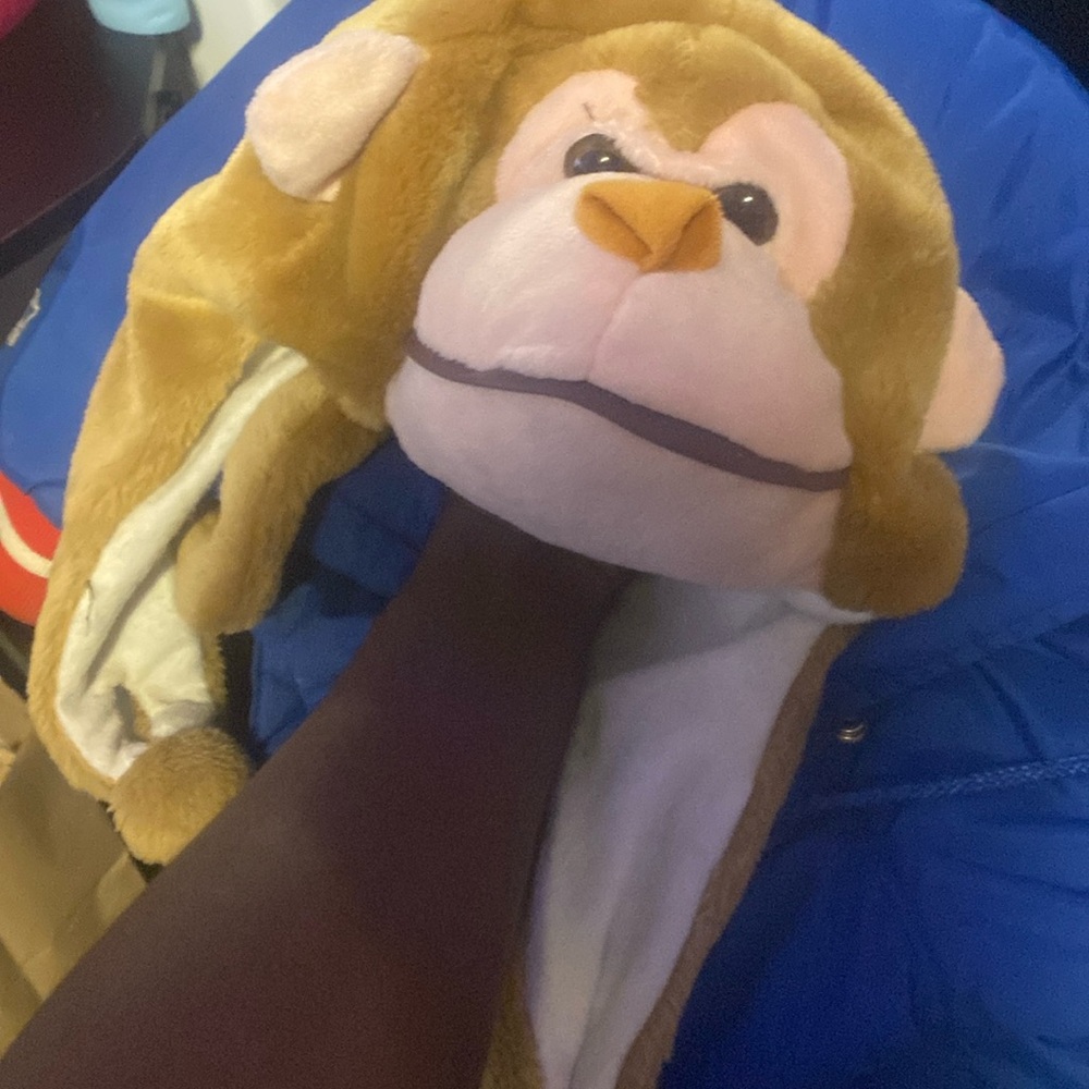 Monke hat